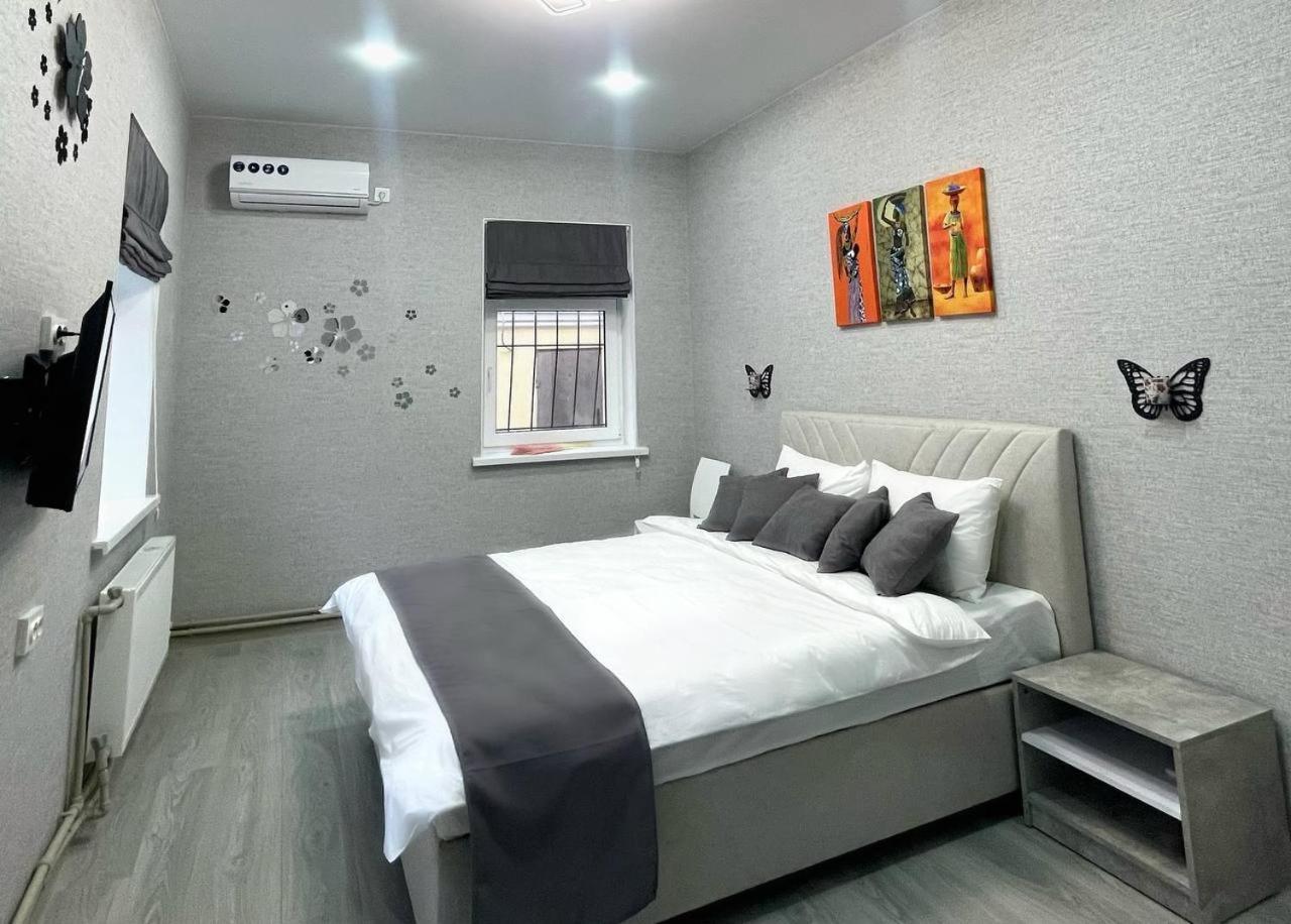 Kuznechnaya Street Appartement Charkov Buitenkant foto